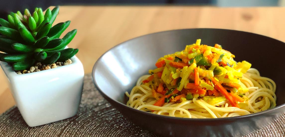 Spaghettis à la julienne de légumes façon Thai - Santé gourmet Image